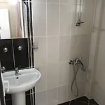 מלון Ideal *