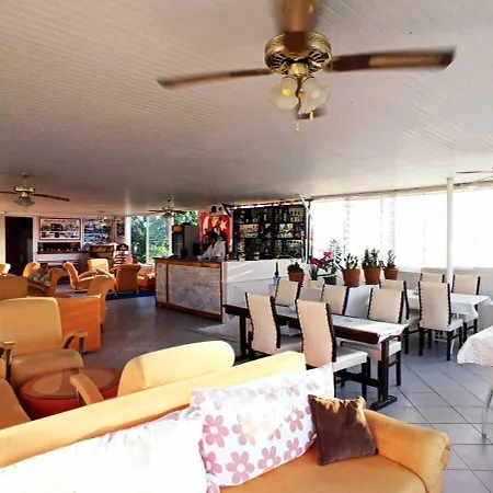 Hotel Ideal *